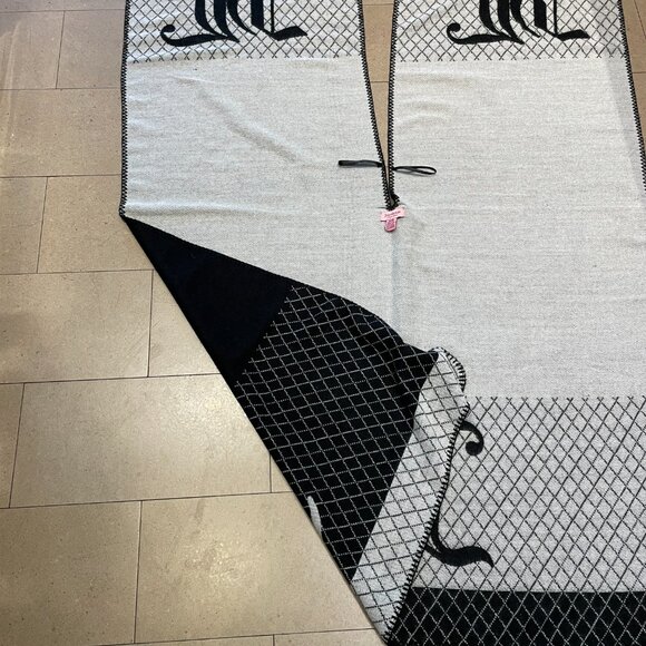 Juicy Couture Black/Gray Shawl/Wrap/Cape - ONE SIZE - Picture 6 of 12